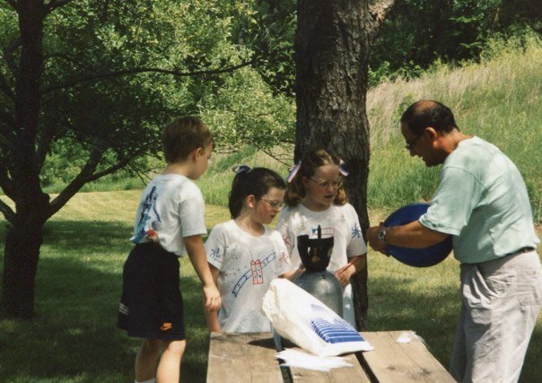 4473_184005450011_4010506_n